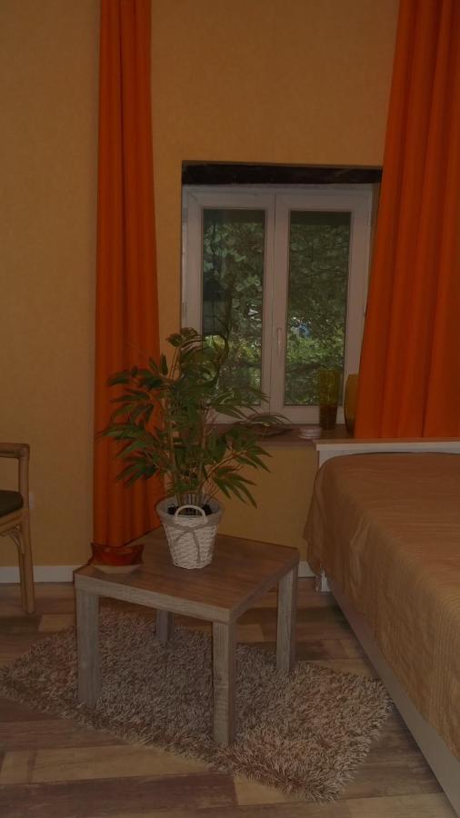 Alain Et Flo Bed & Breakfast Charancieu Екстериор снимка